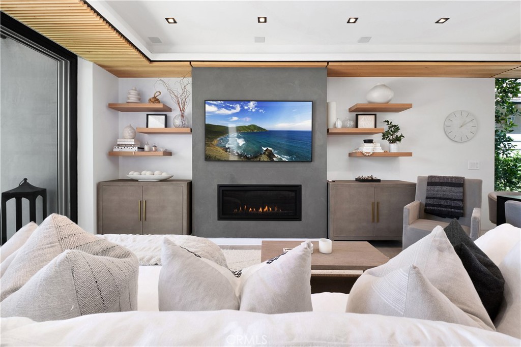 684e4f7b 242c 4091 B5b8 5df091a240ef