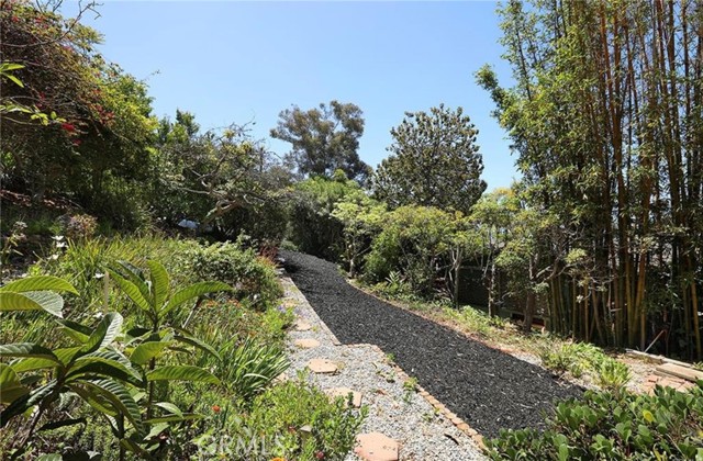 Detail Gallery Image 27 of 34 For 394 Moss St, Laguna Beach,  CA 92651 - 3 Beds | 2/1 Baths