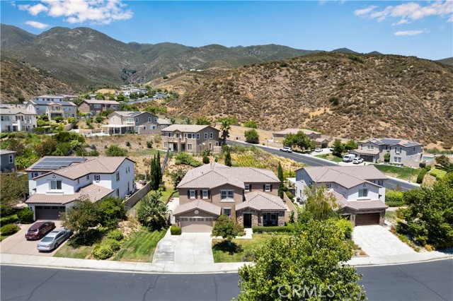 14668 Stageline Lane, Fontana CA: https://media.crmls.org/medias/684ec545-4f95-4866-8567-bca78d04b220.jpg