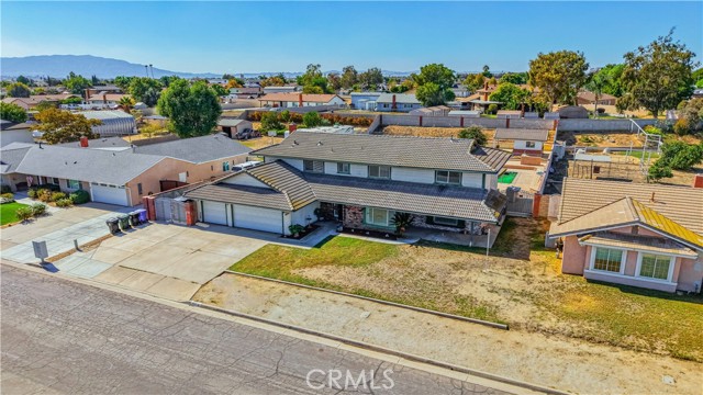 Detail Gallery Image 18 of 37 For 5853 Aurora Ave, Jurupa Valley,  CA 91752 - 6 Beds | 3/1 Baths
