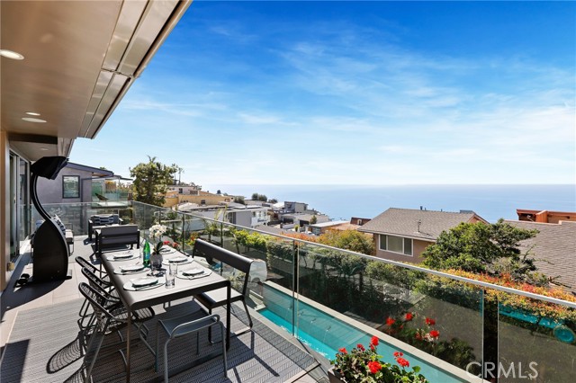 Detail Gallery Image 7 of 73 For 1088 Del Mar Ave, Laguna Beach,  CA 92651 - 4 Beds | 4/1 Baths