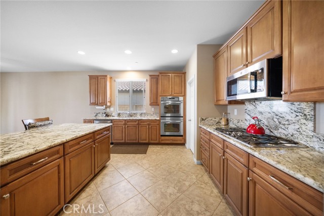Detail Gallery Image 10 of 74 For 35638 Desert Rose Way, Lake Elsinore,  CA 92532 - 3 Beds | 2 Baths