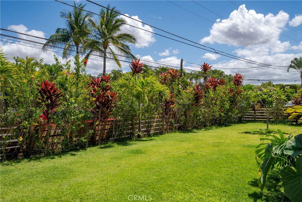https://media.crmls.org/medias/6851d0ba-0e3d-4870-a230-1707aa43d14a.jpg?preset=X-Large