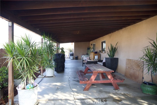 Detail Gallery Image 8 of 21 For 9672 52nd, Jurupa Valley,  CA 92509 - 4 Beds | 2 Baths