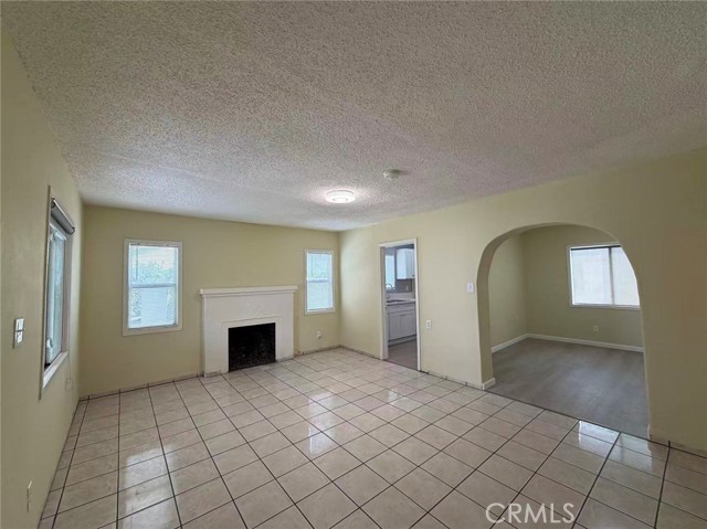 Detail Gallery Image 4 of 19 For 1079 1075 Belvan, San Bernardino,  CA 92410 - 3 Beds | 1 Baths