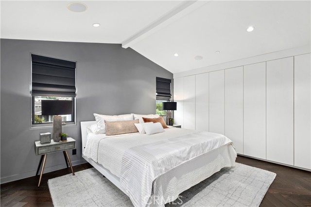 3731 5th Avenue, Corona del Mar CA: https://media.crmls.org/medias/685200c0-c7ce-4365-8eac-f169397f9920.jpg