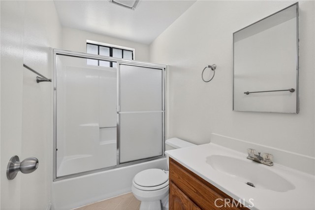 Detail Gallery Image 37 of 44 For 15202 Florwood Ave, Lawndale,  CA 90260 - 5 Beds | 3 Baths