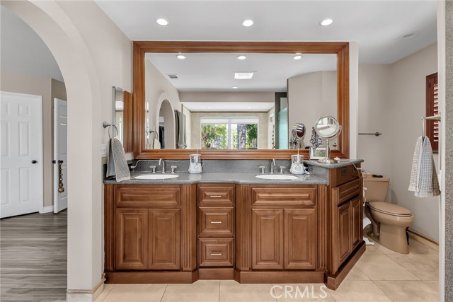 Detail Gallery Image 16 of 52 For 6712 Mission Grove Pkwy, Riverside,  CA 92506 - 5 Beds | 3 Baths