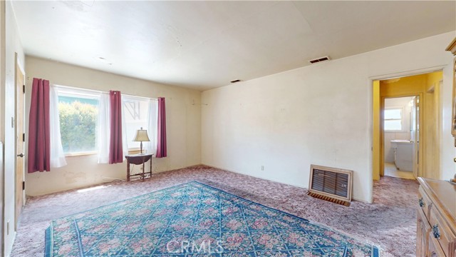 10515 Tujunga Canyon Boulevard, Tujunga CA: https://media.crmls.org/medias/6852aa86-4336-4d54-bdfb-390ac1e05326.jpg