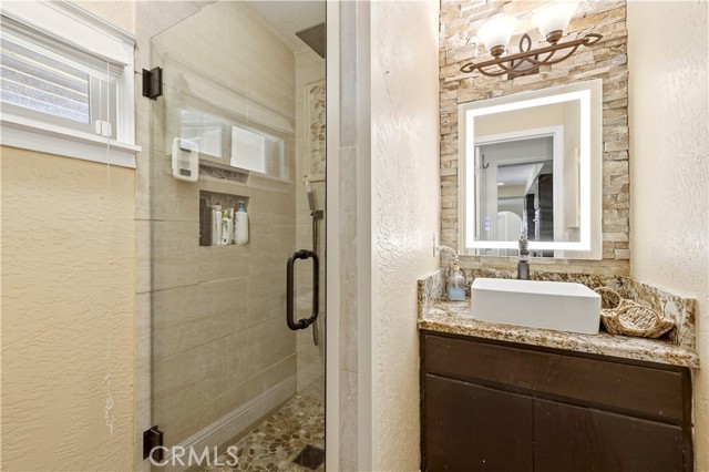 Image 34 of 75 For 74565 22nd Avenue