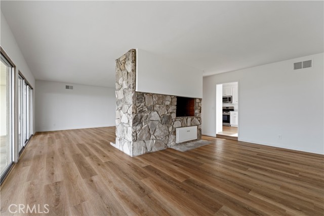 Detail Gallery Image 4 of 14 For 833 N 16th, Montebello,  CA 90640 - 3 Beds | 2/1 Baths