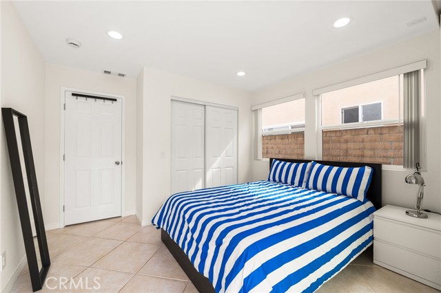 Image 25 of 54 For 20761 Mission Ln