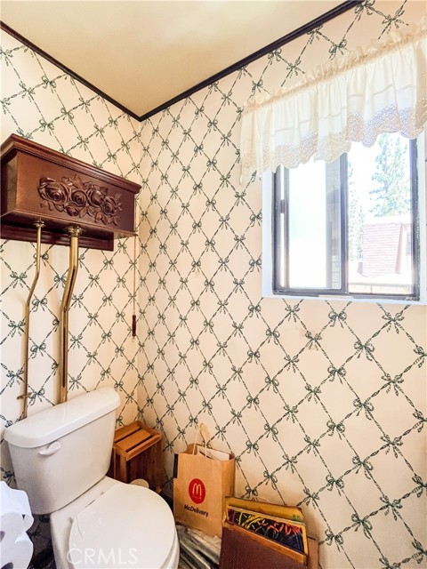 1125 Hemlock Lane, Big Bear City CA: https://media.crmls.org/medias/68552b93-5105-4fbb-a397-857b15a82512.jpg