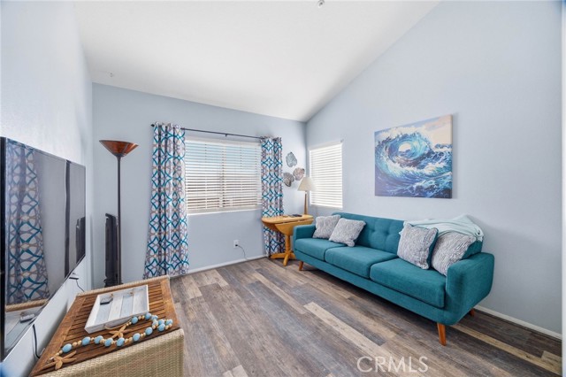 Detail Gallery Image 22 of 41 For 17601 Newland #H,  Huntington Beach,  CA 92647 - 3 Beds | 2/1 Baths