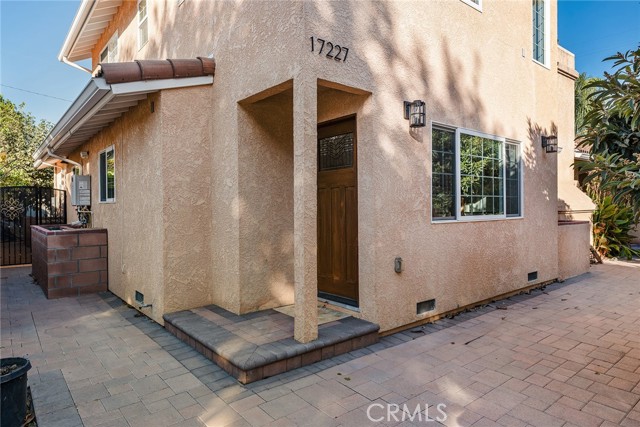 Detail Gallery Image 1 of 25 For 17227 Lassen St, Northridge,  CA 91325 - 2 Beds | 2/1 Baths