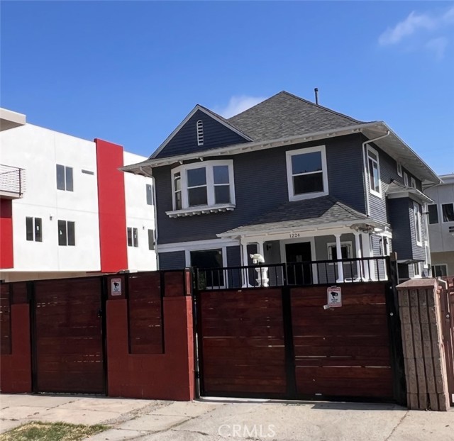 1224 W 35th ST