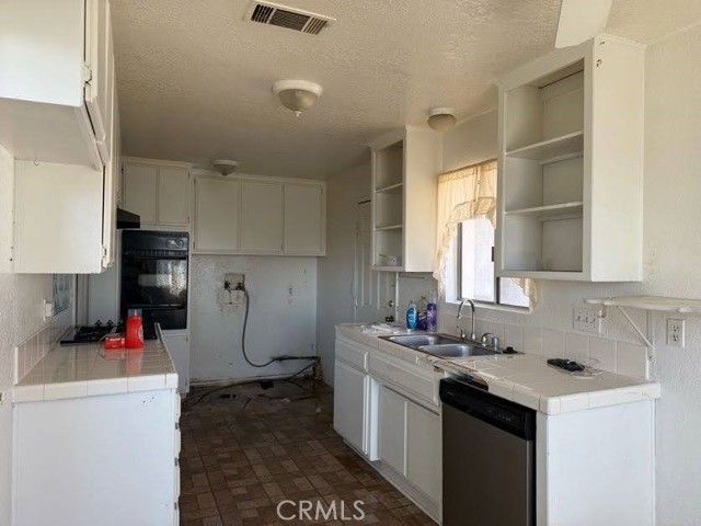 24285 Eucalyptus Avenue, Moreno Valley CA: https://media.crmls.org/medias/68583ba6-febc-417e-9926-495802e0c9ec.jpg
