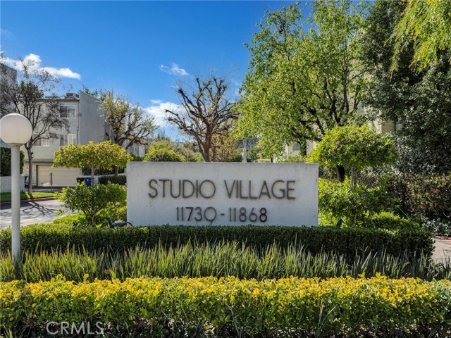 Detail Gallery Image 25 of 27 For 11806 Moorpark #C,  Studio City,  CA 91604 - 4 Beds | 3 Baths