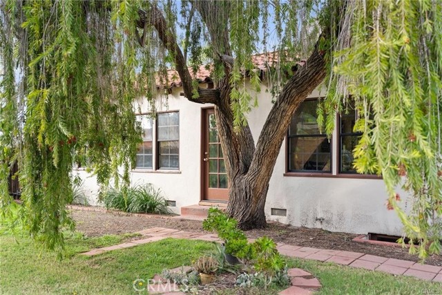 25839 Misson Rd, Loma Linda CA: https://media.crmls.org/medias/68593bed-5cb8-4b1a-a554-1cae1c4778f6.jpg