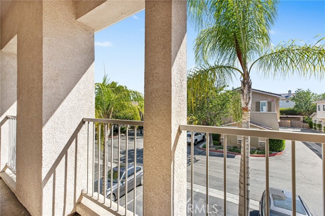 26390 Arboretum Way, Murrieta CA: https://media.crmls.org/medias/685a1b1c-eed1-4154-9c87-348a7b4c6579.jpg