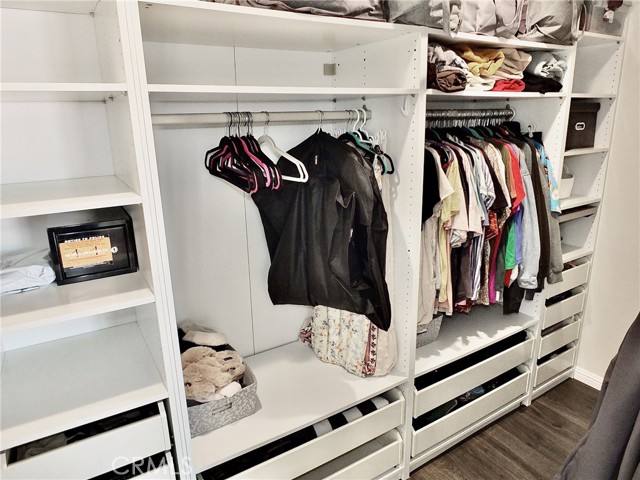 4513 N Paramount Boulevard, Lakewood CA: https://media.crmls.org/medias/685a1d83-e144-4869-97cc-f6fc0e629601.jpg