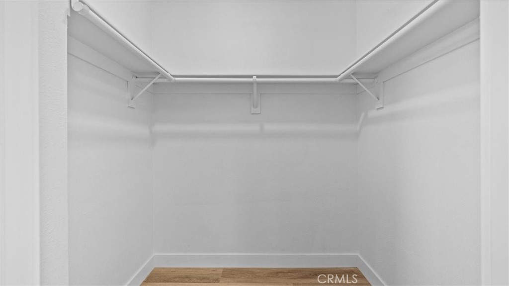 https://media.crmls.org/medias/685ad71c-6a76-407a-95da-cd1663494504.jpg?preset=X-Large