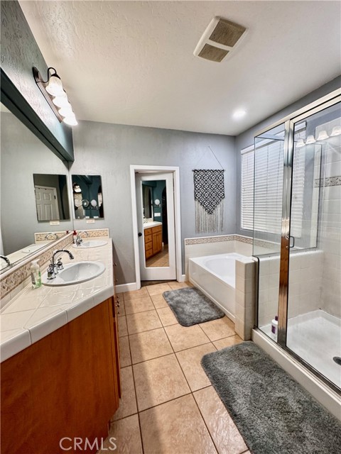 Detail Gallery Image 27 of 55 For 2945 W Vine, Visalia,  CA 93291 - 4 Beds | 2 Baths