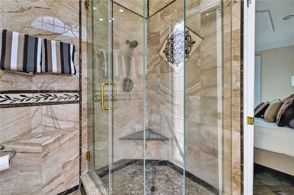 https://media.crmls.org/medias/685b5234-4078-41e9-91c2-72429cecc191.jpg?preset=X-Large