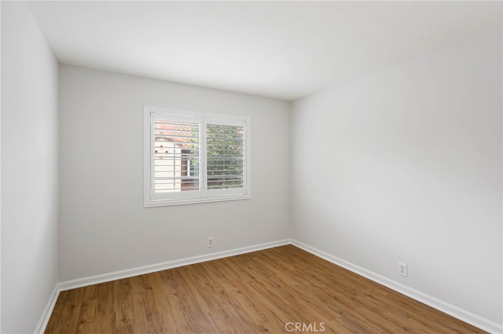 https://media.crmls.org/medias/685bfcbc-3aee-43c0-8f24-8e40c433ed36.jpg?preset=X-Large