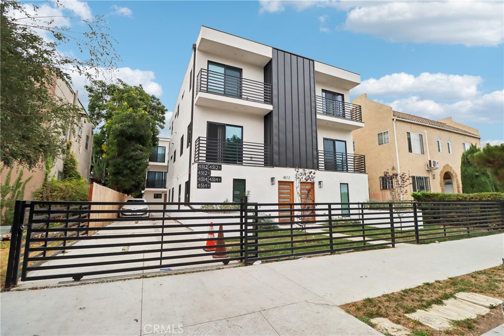 4514 St Elmo Drive #1/2