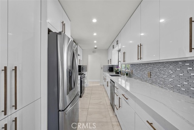 Detail Gallery Image 7 of 41 For 12628 Stagg St, North Hollywood,  CA 91605 - 4 Beds | 2 Baths