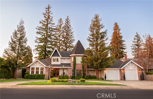 Detail Gallery Image 1 of 1 For 3908 W Damsen Ave, Visalia,  CA 93291 - 4 Beds | 2/1 Baths