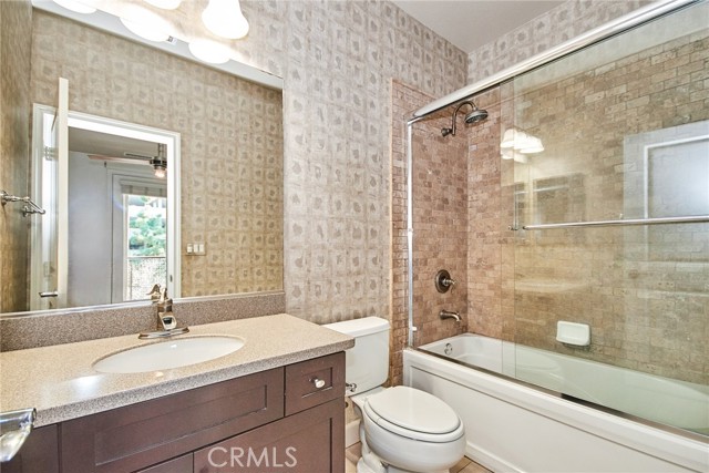 Detail Gallery Image 22 of 30 For 15 Vantis Dr, Aliso Viejo,  CA 92656 - 2 Beds | 2/2 Baths