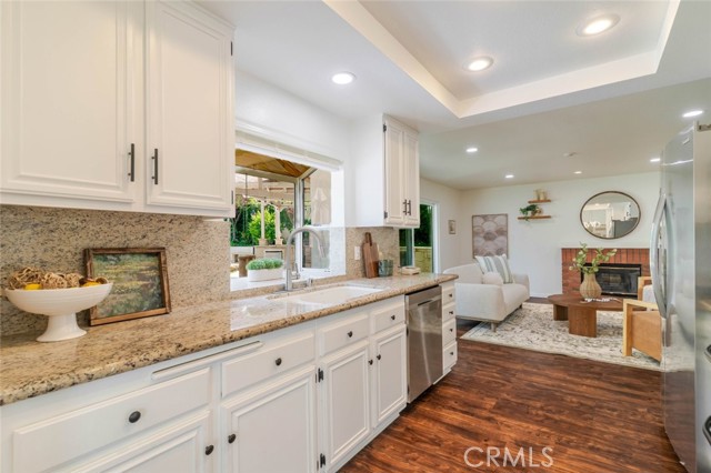 Detail Gallery Image 7 of 31 For 31256 Quail Valley Rd, Castaic,  CA 91384 - 3 Beds | 3 Baths