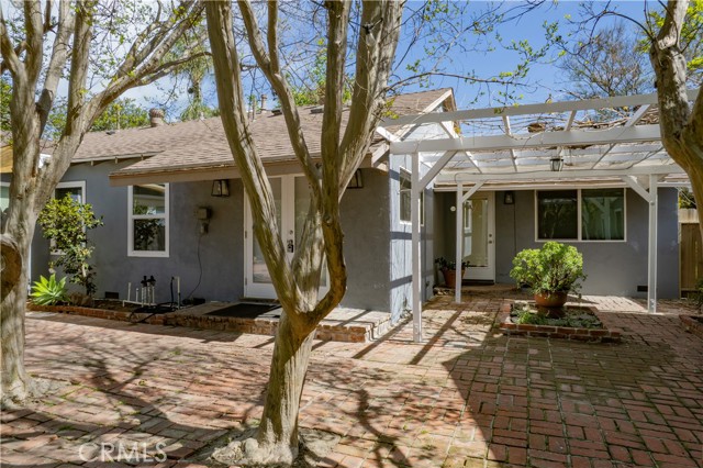 Detail Gallery Image 5 of 57 For 7447 Enfield, Reseda,  CA 91335 - 3 Beds | 2 Baths