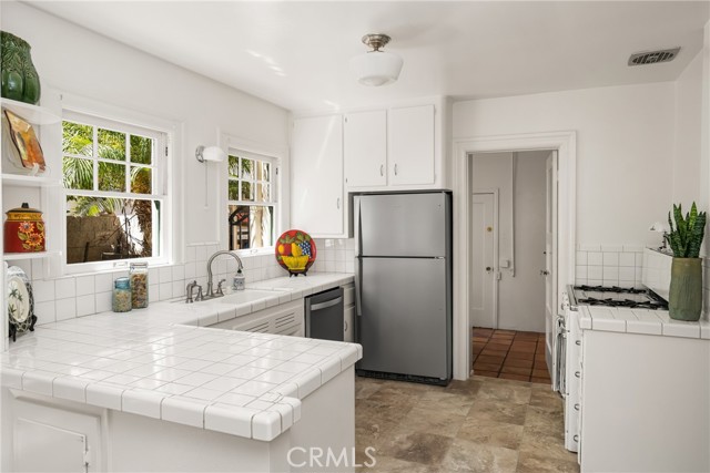 Detail Gallery Image 15 of 65 For 521 N Clementine St, Anaheim,  CA 92805 - 3 Beds | 3 Baths
