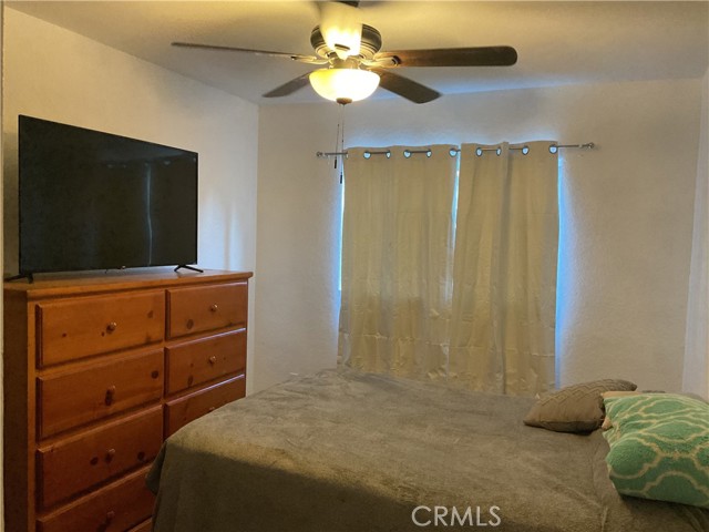 322 N Fillmore Avenue, Rialto CA: https://media.crmls.org/medias/68616309-908e-48f3-90ad-812c6cbc6ac9.jpg