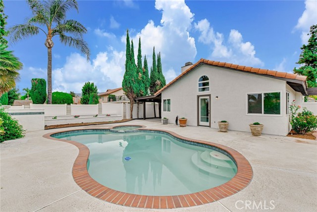 941 Kensington Drive, Redlands CA: https://media.crmls.org/medias/6861ac47-a267-4613-91d6-fb923d1a126f.jpg