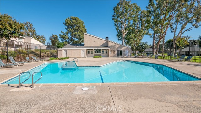 Detail Gallery Image 28 of 33 For 1408 N Elderberry Ave, Ontario,  CA 91762 - 3 Beds | 2/1 Baths