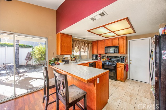 Detail Gallery Image 10 of 32 For 210 Auburn Ct, Redlands,  CA 92374 - 3 Beds | 2 Baths