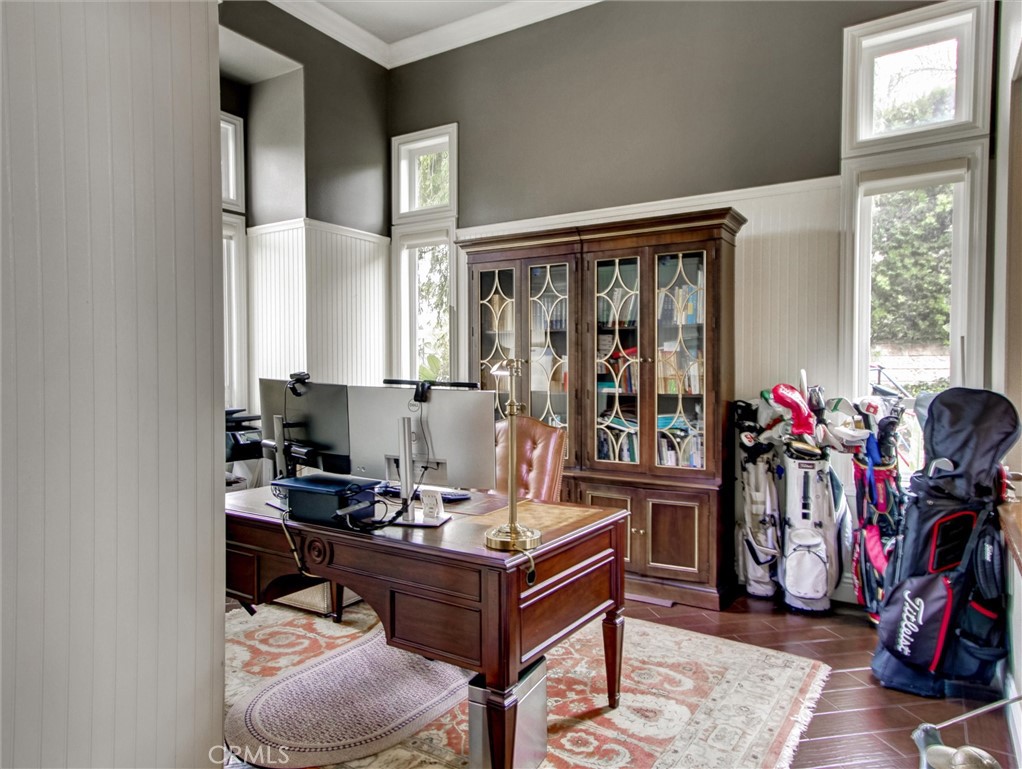 MLS #WS25134225 img 9