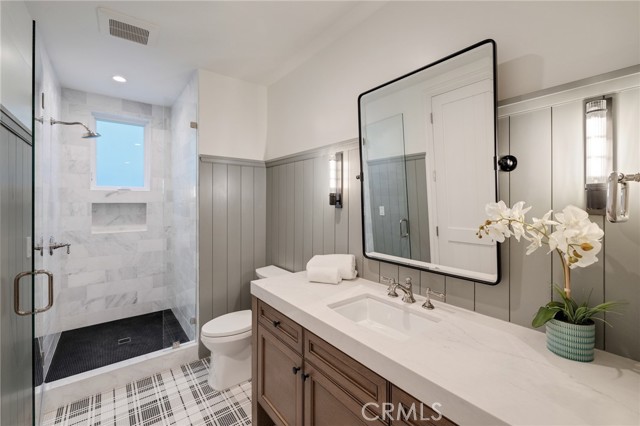 107 Manhattan Avenue, Hermosa Beach, California 90254, 5 Bedrooms Bedrooms, ,2 BathroomsBathrooms,Residential,For Sale,107 Manhattan Avenue,CRSB24201699