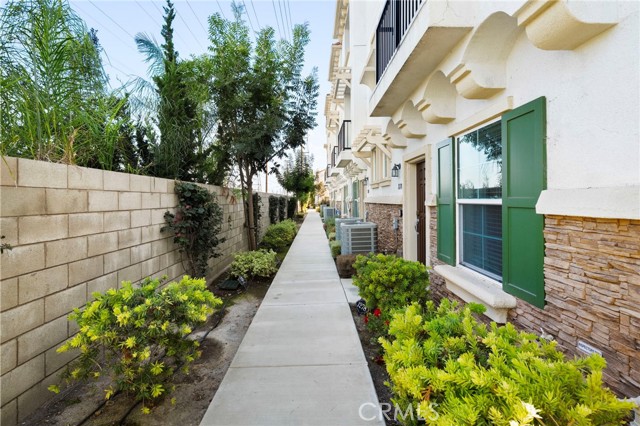 1278 S Macduff Street, Anaheim CA: https://media.crmls.org/medias/68640204-4733-4270-b285-7c31a3318eaf.jpg