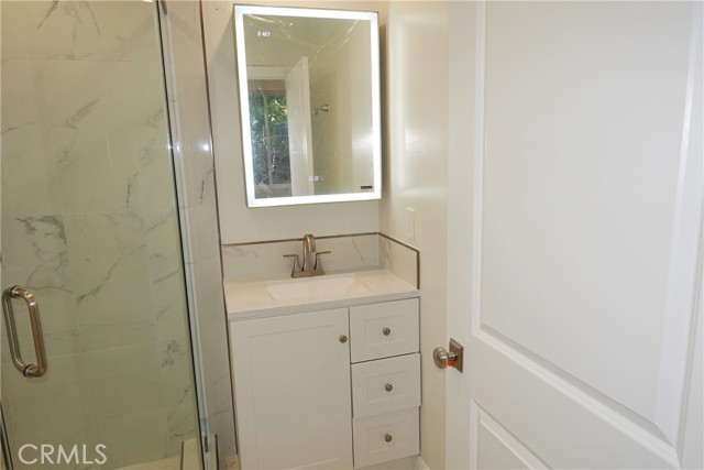 Detail Gallery Image 14 of 20 For 1727 Hiawatha Dr a,  Glendale,  CA 91208 - 2 Beds | 2 Baths