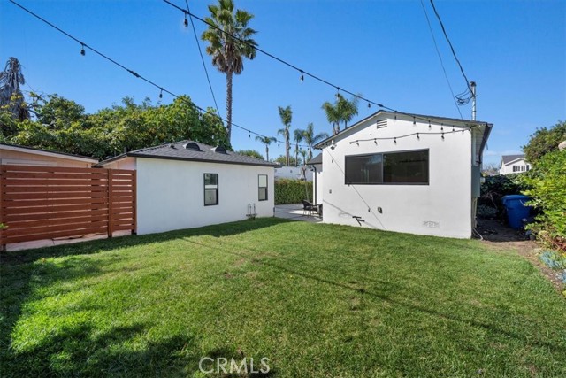 1834 Stearns Drive, Los Angeles CA: https://media.crmls.org/medias/68641c2c-06a3-404c-8c4f-28cc5d87ebb2.jpg
