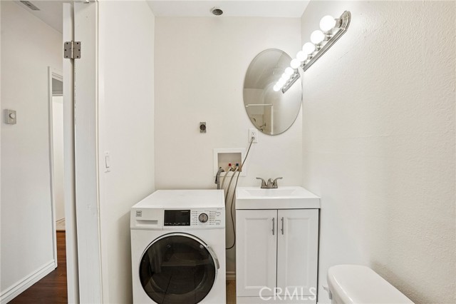 1108 Camino Real, Redondo Beach, California 90277, 3 Bedrooms Bedrooms, ,1 BathroomBathrooms,Residential,For Sale,Camino Real,SB26060949