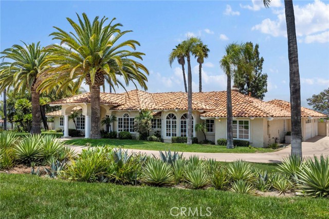 Detail Gallery Image 1 of 74 For 31396 Lake Vista Cir, Bonsall,  CA 92003 - 4 Beds | 3/1 Baths