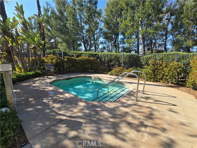 1057 S Dewcrest Drive, Anaheim CA: https://media.crmls.org/medias/6865b3bb-f0ac-42b1-be71-f06ab350989d.jpg