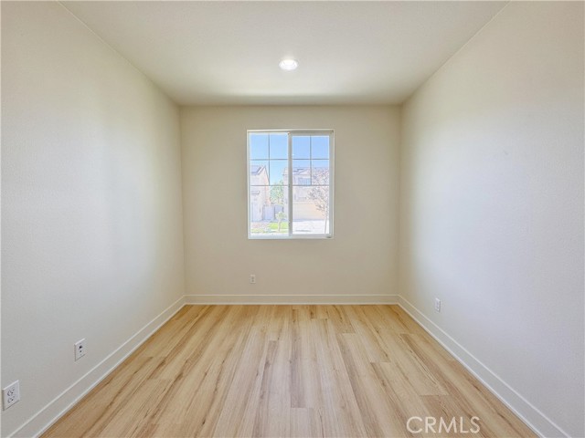 Detail Gallery Image 13 of 42 For 12827 Meridian St, Corona,  CA 92880 - 4 Beds | 3 Baths