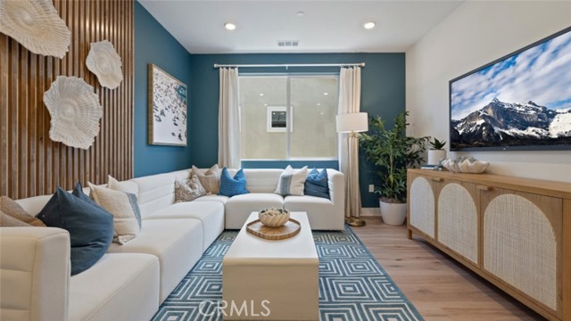 Detail Gallery Image 19 of 34 For 217 Westdale, Irvine,  CA 92618 - 3 Beds | 2/1 Baths